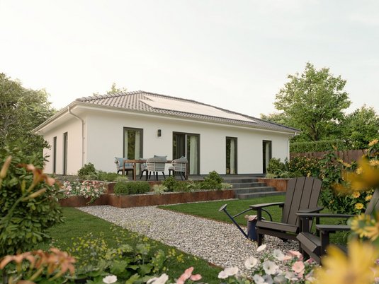 Moderner Bungalow 110 für komfortables Wohnen auf einer Ebene Ebenerdiger Bungalow 110 mit klarer Architektur für barrierearmes Wohnen im Grünen